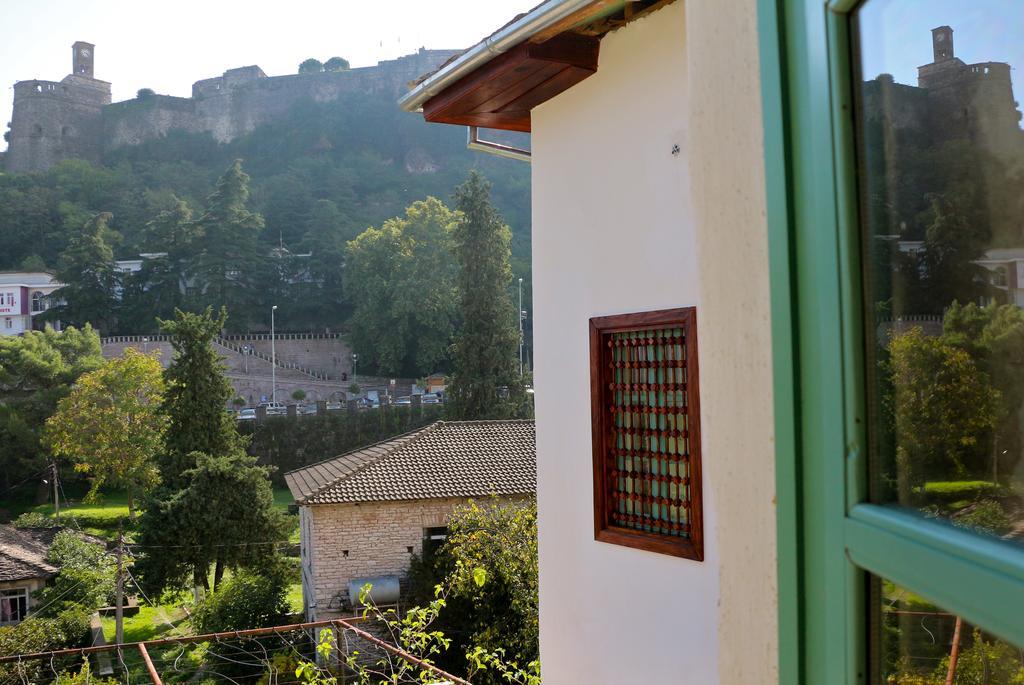 Stone City Hostel Gjirokastër Eksteriør billede