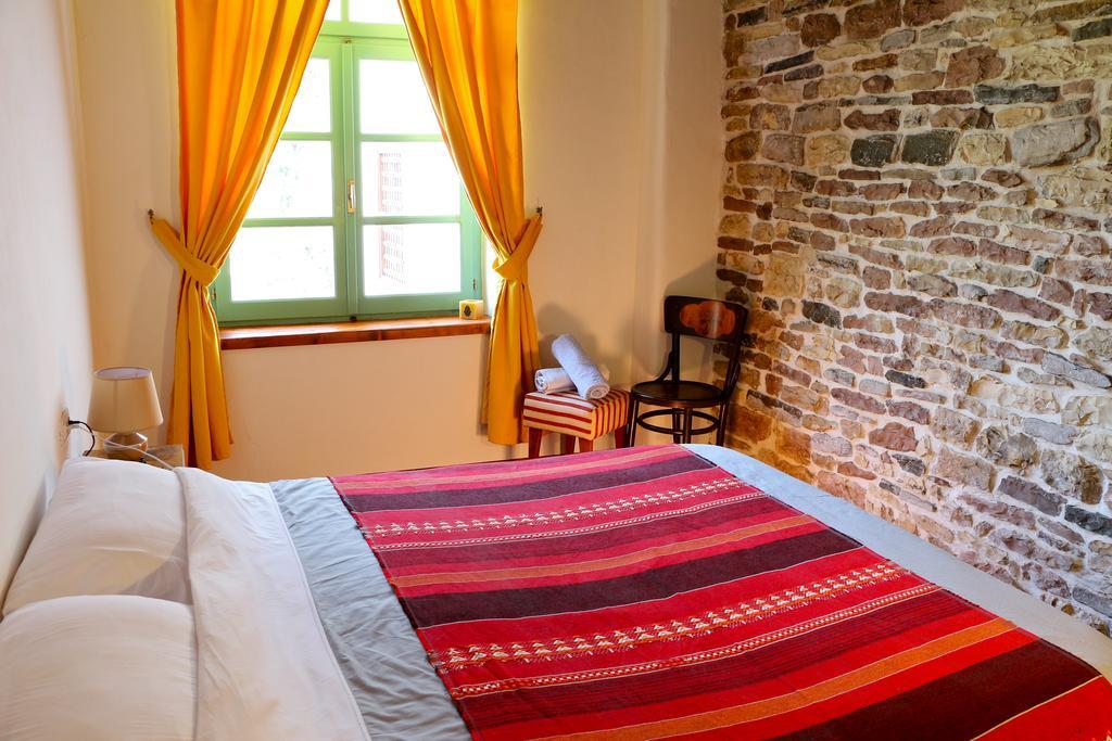 Stone City Hostel Gjirokastër Eksteriør billede