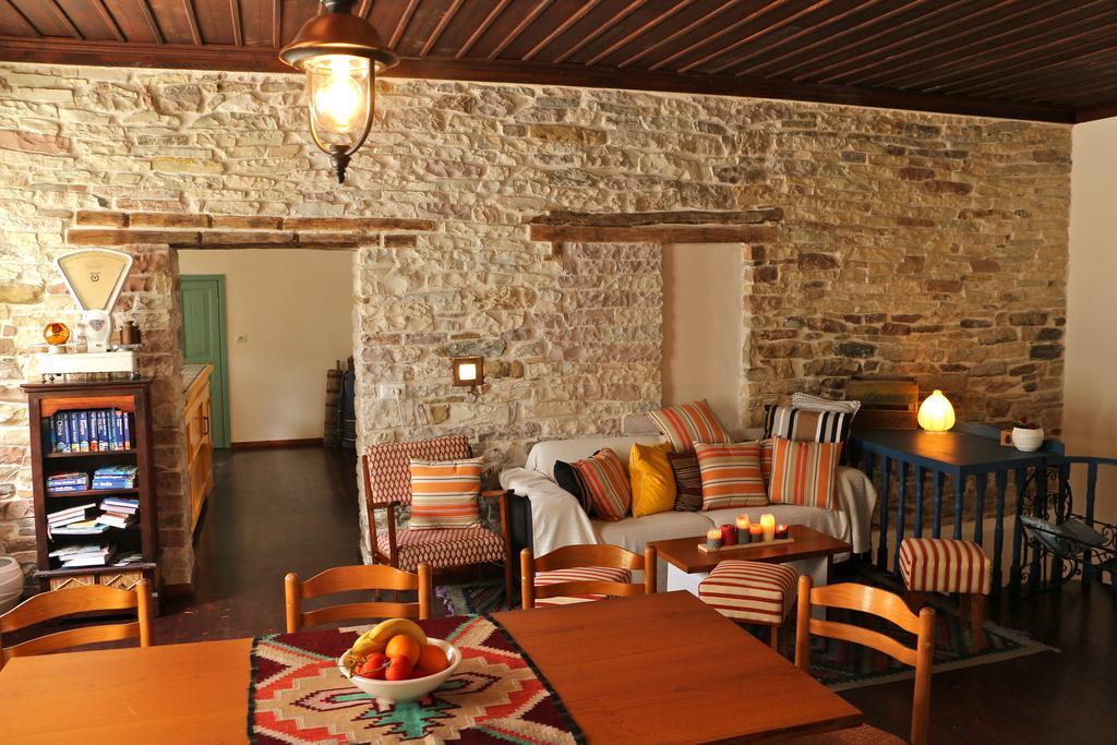 Stone City Hostel Gjirokastër Eksteriør billede